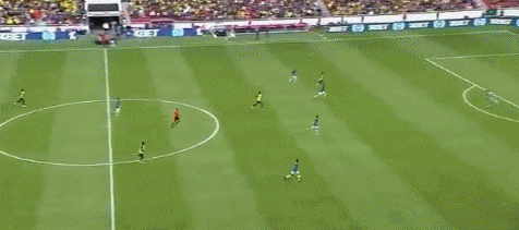 阿利松出击犯规，红牌被改判