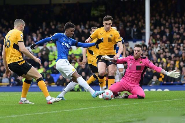 1-0，2-1！英超争四白热化，阿森纳输不起，144年豪强恐降级