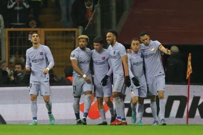 体育早餐3.18|欧联杯巴萨2-1晋级 巩汉林向区楚良致歉