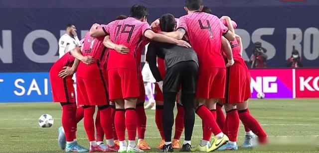 2-0！孙兴慜世界波+中超旧将破门，韩国胜伊朗，升至小组第一