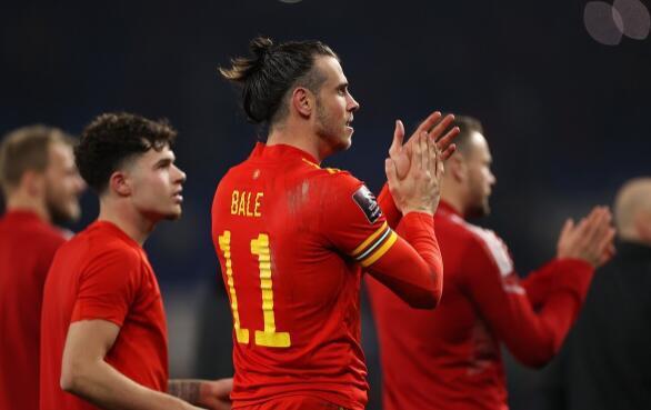 3-1！0-1！欧洲足坛悲喜夜：C罗接近第5届世界杯，意大利耻辱出局