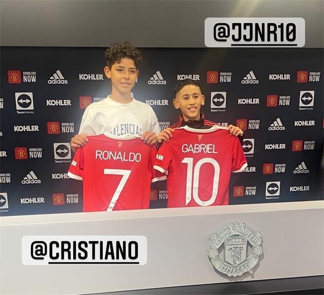 子承父业！迷你罗+鲁尼儿子均为曼联少年队进球，鲁尼想执教红魔