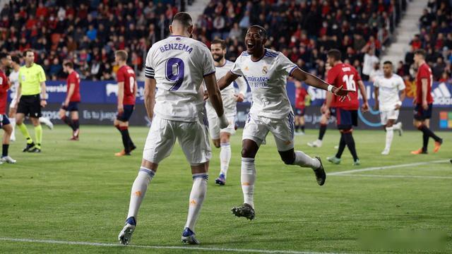 3-1！皇马最快下轮夺冠，本泽马7分钟罚丢2个点球，创耻辱数据